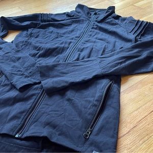 Oiselle jacket with pockets!